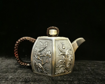 精雕小银壶 （银器）