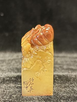 松鼠南瓜钮扁章