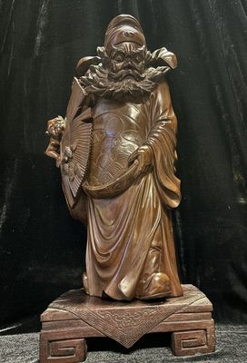 威镇鬼魅 （黄杨木雕）