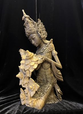 印尼舞者（木雕）
