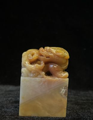 螭虎戏环扁章